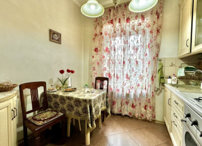 Продам 3-комнатную квартиру в Центральном районе г. Мариуполя