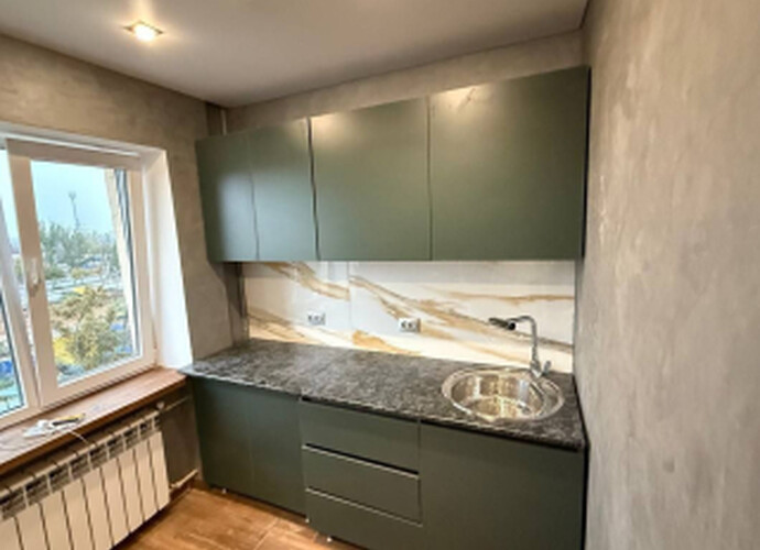 Продаётся трёхкомнатная квартира