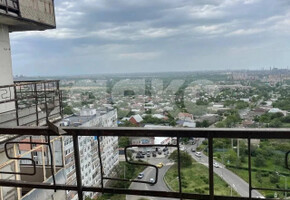 Продаётся просторная 2-комнатная квартира в центре Мариуполя