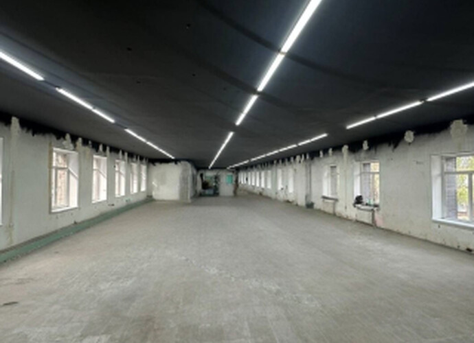 Предлагается в аренду просторное коммерческое помещение, расположенное в самом сердце города, по улице Энгельса. 