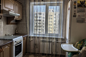 продам 3к кв .проспект Строителей  кинотеатр Савона Терраспорт центр города Мариуполь