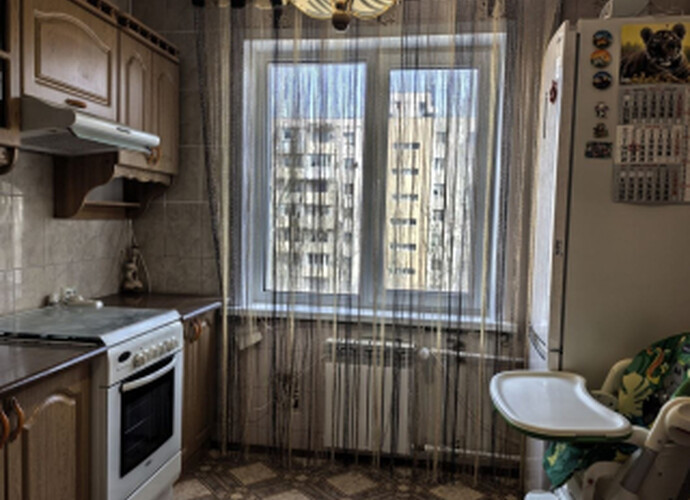 продам 3к кв .проспект Строителей  кинотеатр Савона Терраспорт центр города Мариуполь