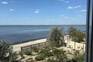 Продается уютный дом на Белосарайской косе с террасой и видом на море