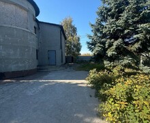 Продается 2-х этажное помещение + 2 ГАРАЖА | 377 кв.м.