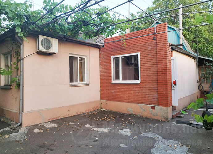Продаем дом со всеми удобствами, Ильичевский р-н, п. Каменск
