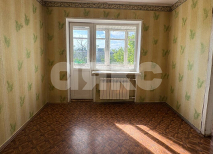 Продается трехкомнатная квартира в Приморском районе