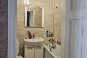 продам 2к кв  рядом с Драмтеатр, центр города Мариуполь