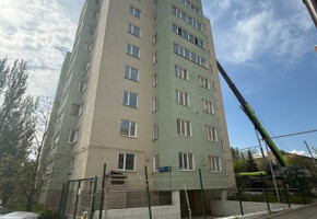 Продается 4-комнатная квартира в Приморском районе 