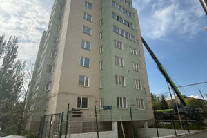 Продается 4-комнатная квартира в Приморском районе 