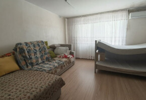 Продаётся уютная четырехкомнатная квартира - на комфортном втором этаже девятиэтажного дома.