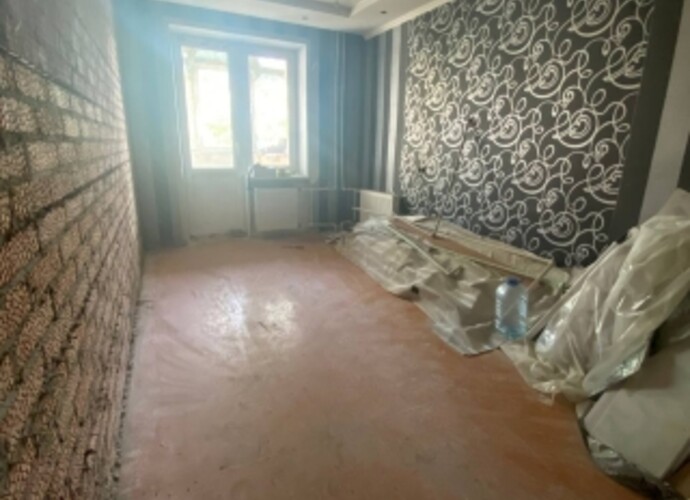 Продается трехкомнатная квартира