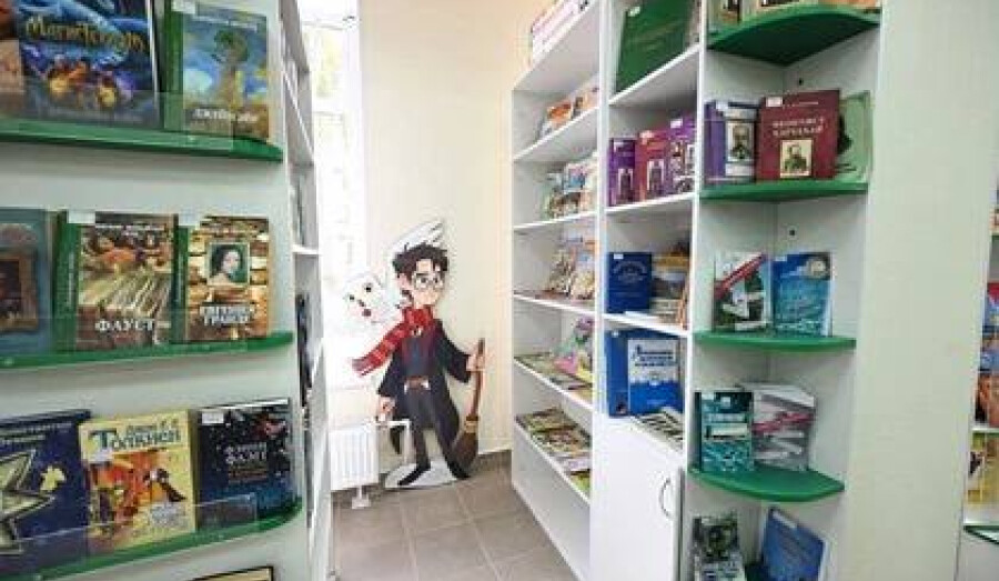 Детская библиотека, восстановленная в Мариуполе, вновь стала центром притяжения