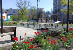 Продается крупногабаритная двухкомнатная квартира в Центральном районе г. Мариуполя