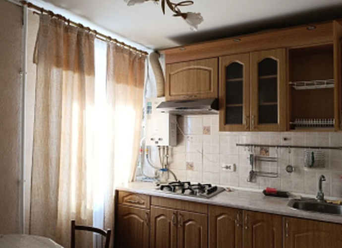 Продам 2-комнатную квартиру в Приморском районе, рынок Застава, с мебелью и техникой  