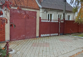 Продается уютный дом с гаражом в микрорайоне Восточный, Левый берег.
