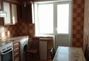Продается 3-комнатная квартира в районе бульвара Комсомольского