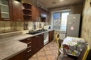 Продается трехкомнатная квартира в Центральном районе