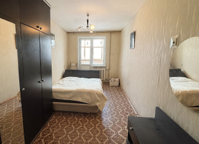 Продается трехкомнатная квартира на Левом берегу