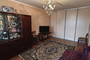 Продается трехкомнатная квартира в Центральном районе