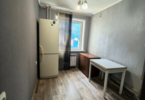 Продаётся однокомнатная квартира площадью 34,4 квадратных метров на первом этаже (из 9) в г. Мариуполь, бульвар Шевченко. 