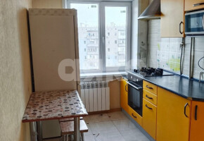 Продаётся двухкомнатная квартира в Мариуполе, Левобережный район
