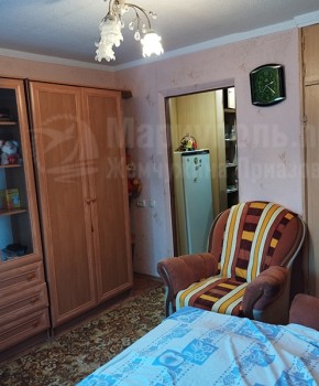 Продается 1-комнатная квартира гостинного типа в Ильичевском районе Мариуполя