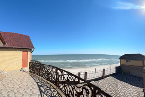 Предлагается к продаже готовый бизнес на побережье