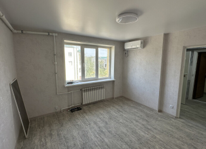  Продаётся гостинка в центре Ильичевского района