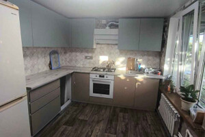 Продается дом с ремонтом и участком