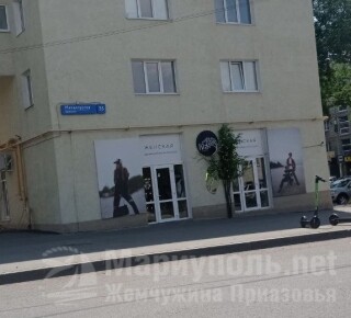 Магазин стильной одежды и обуви IVA на пр. Металлургов