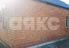 Продается небольшой кирпичный дом в Приморском районе