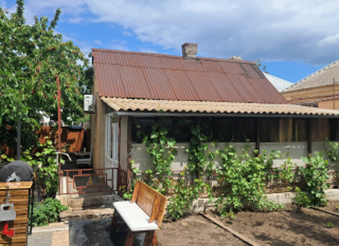   Дом гостевой с беседкой и зоной барбекю сдается по суточно