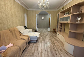 В продажу предлагается трёхкомнатная крупногабаритная квартира 