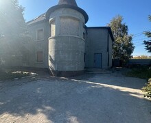 Продается 2-х этажное помещение + 2 ГАРАЖА | 377 кв.м.
