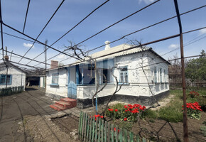 Продаётся уютный дом в пригороде Мариуполя , в посёлке Сартана