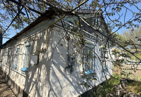 Продаётся просторный дом в живописном посёлке городского типа — идеальное место для спокойной жизни на природе