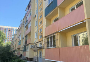 Продается 3-комнатная квартира в Приморском районе 